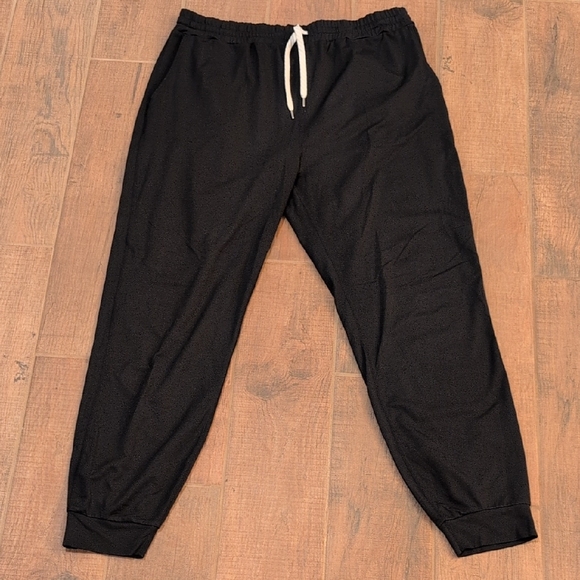 EUC Vuori Performance Jogger Black Size XXL DreamKnit™ - Picture 1 of 5